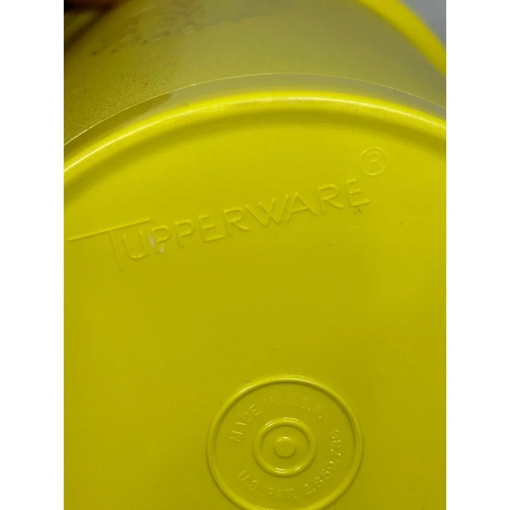 VTG Tupperware Canister Yellow Sunburst Seal Starburst Retro Kitchen Storage